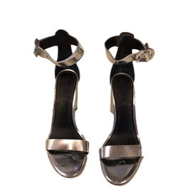 Kendal & Kylie silver Thick Platform Heel shoes size 6.5