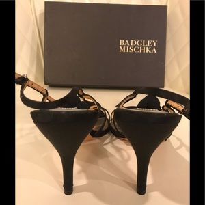 NEW Badgley Mischka Black Satin Shoes