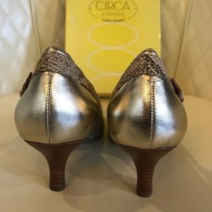 NEW Circa Joan & David Snake Print Shoe