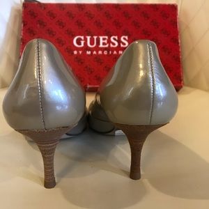 NEW Guess Medium Natural Shoe