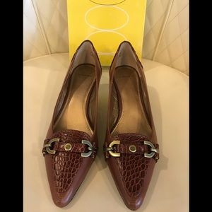 NEW Circa Joan & David Brown Shoes