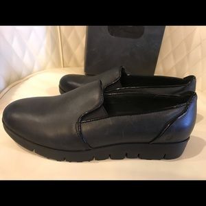 NEW Tsubo flat Black Shoes