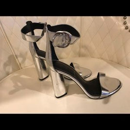 Kendal & Kylie silver Thick Platform Heel shoes size 6.5